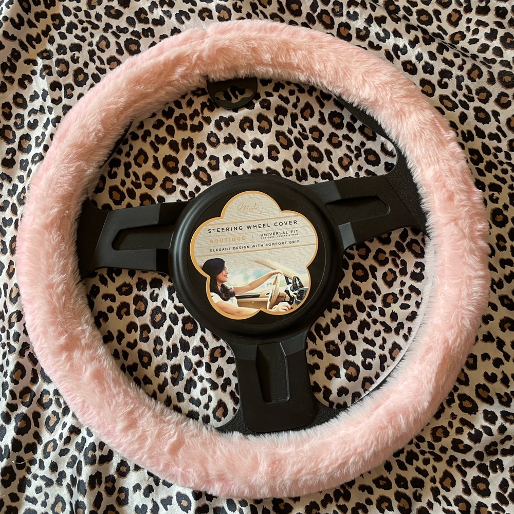 Steering wheel cover